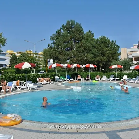 Fuer 5 Personen Ca 36 Qm In Bibione, Adriakueste Italien Und Umgebung Μπιμπιόνε