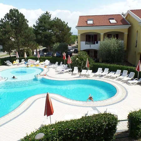 Fuer 5 Personen Ca 36 Qm In Bibione, Adriakueste Italien Und Umgebung Apartment *